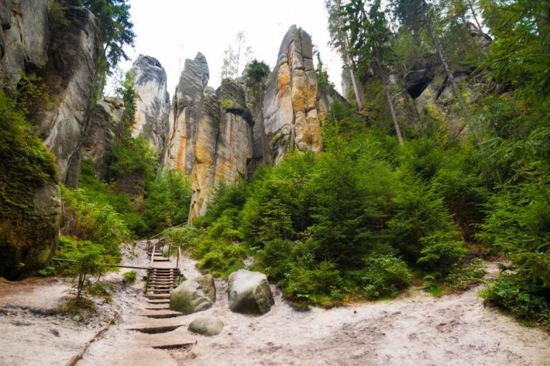 from-wroclaw-hiking-trail-in-rock-city-adrspach