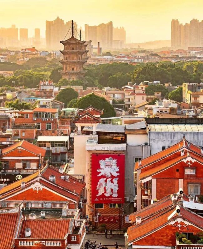 From Xiamen: Quanzhou Heritage Villages & Maritime Silk Tour - Exploring Quanzhou: A Closer Look at the Itinerary