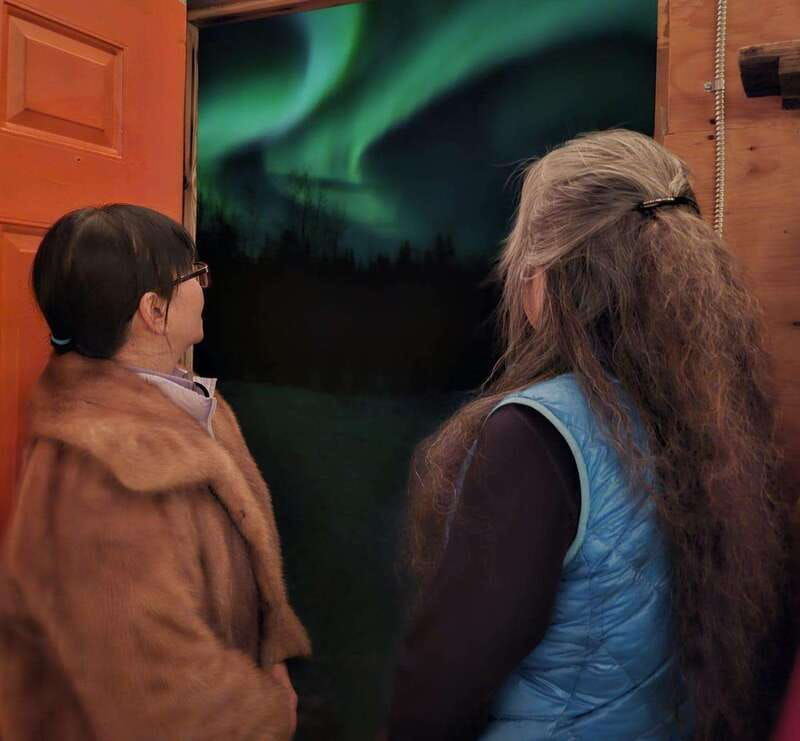 from-yellowknife-aurora-borealis-tour-with-cozy-cabin-base