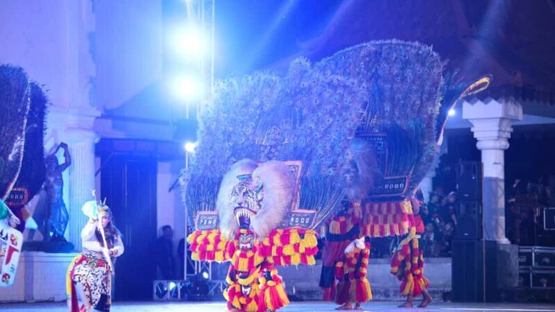 From Yogyakarta: 2 Days Reog Traditional Dance Guided Tour - Key Points