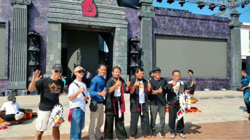 From Yogyakarta: 2 Days Reog Traditional Dance Guided Tour - Practical Tips