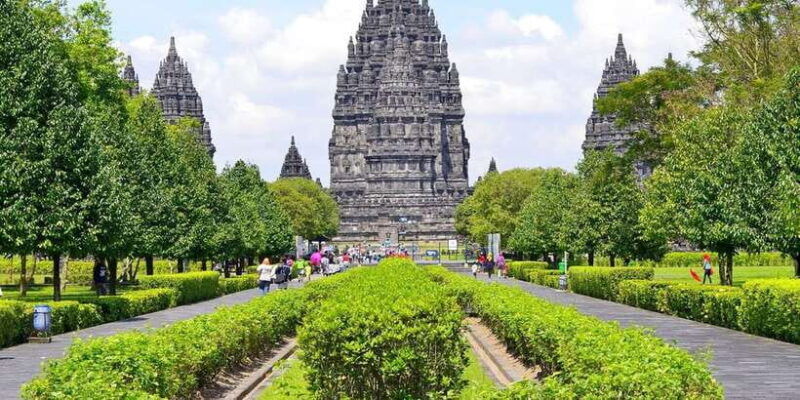 from-yogyakarta-2day-temple-sunrise-volcano-and-cave-tour