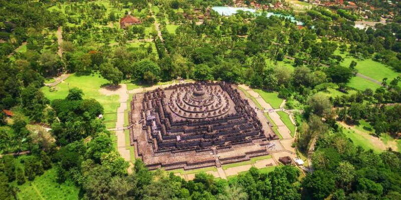 from-yogyakarta-borobudur-sunrise-half-day-tour-with-pickup
