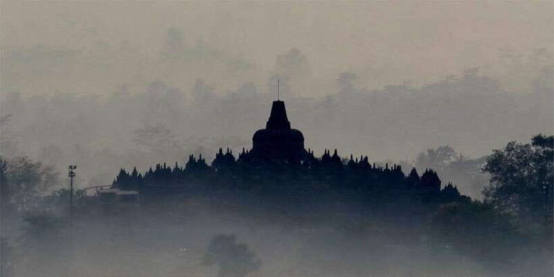 from-yogyakarta-borobudur-sunrise-on-setumbu-hill