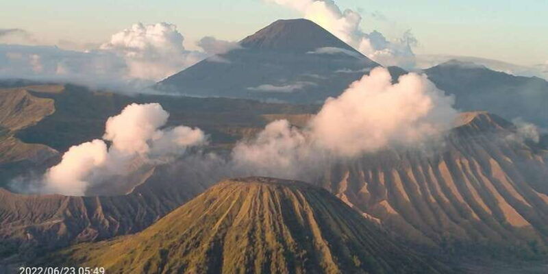 from-yogyakarta-borobudur-waterfall-bromo-and-ijen-tour