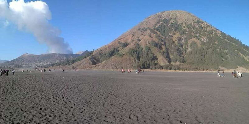 from-yogyakarta-borobudur-waterfall-bromo-and-ijen-tour