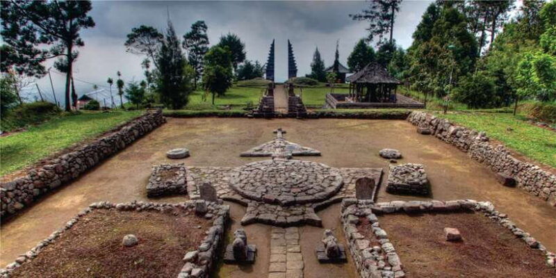 from-yogyakarta-cetho-sukuh-erotic-temple-and-solo-city