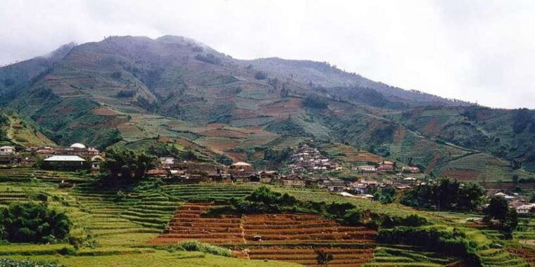 from-yogyakarta-dieng-plateau-fullday-tour