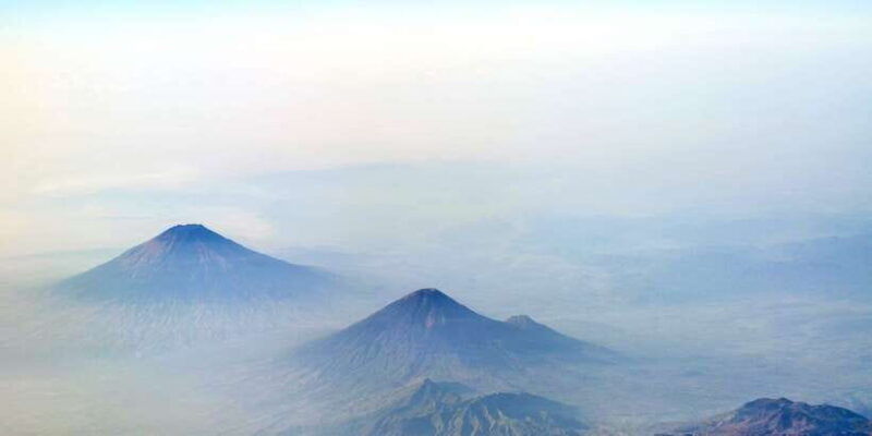 from-yogyakarta-dieng-plateau-golden-sunrise-guided-trip