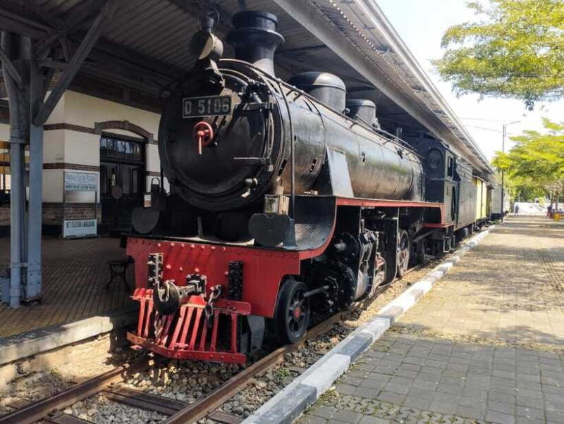 from-yogyakarta-indonesian-railway-museum-and-train-ride