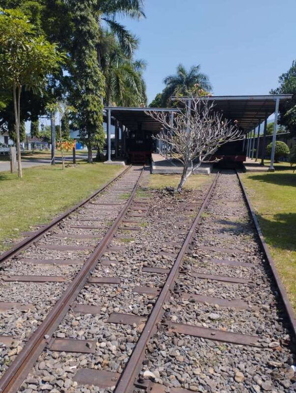 from-yogyakarta-indonesian-railway-museum-and-train-ride