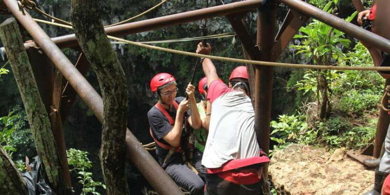 from-yogyakarta-jomblang-cave-day-tour-no-hidden-cost