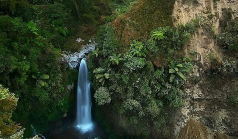 from-yogyakarta-kedung-kayang-waterfall-borobudur-sunset