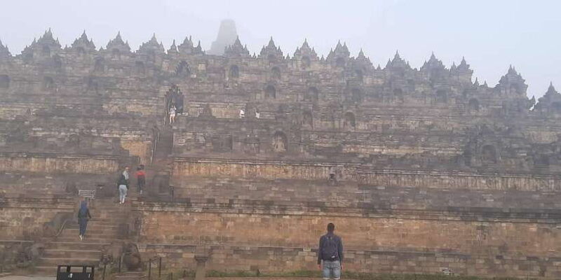 from-yogyakarta-one-day-tour-borobudur-and-prambanan