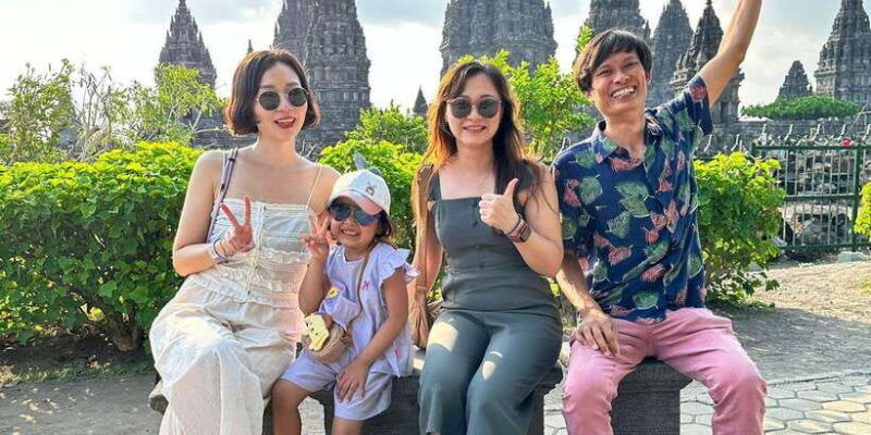 from-yogyakarta-one-day-tour-borobudur-and-prambanan