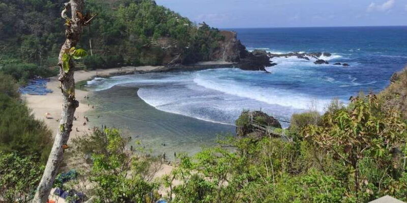 from-yogyakarta-pengilon-hill-and-hidden-beach