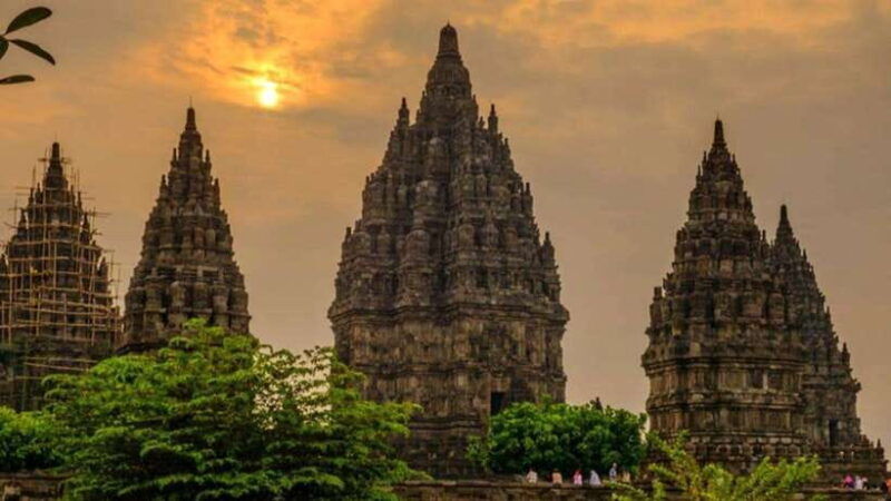 from-yogyakarta-prambanan-temple-guided-tour