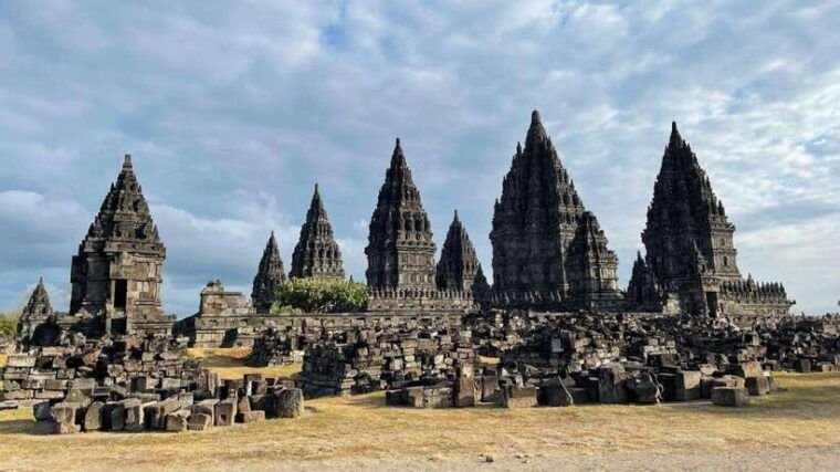 from-yogyakarta-prambanan-temple-guided-tour