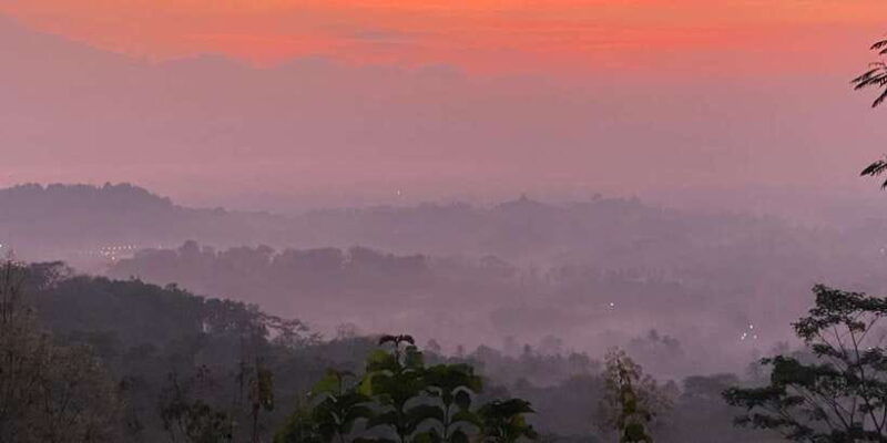 from-yogyakarta-sunrise-from-the-hill-borobudur-temple