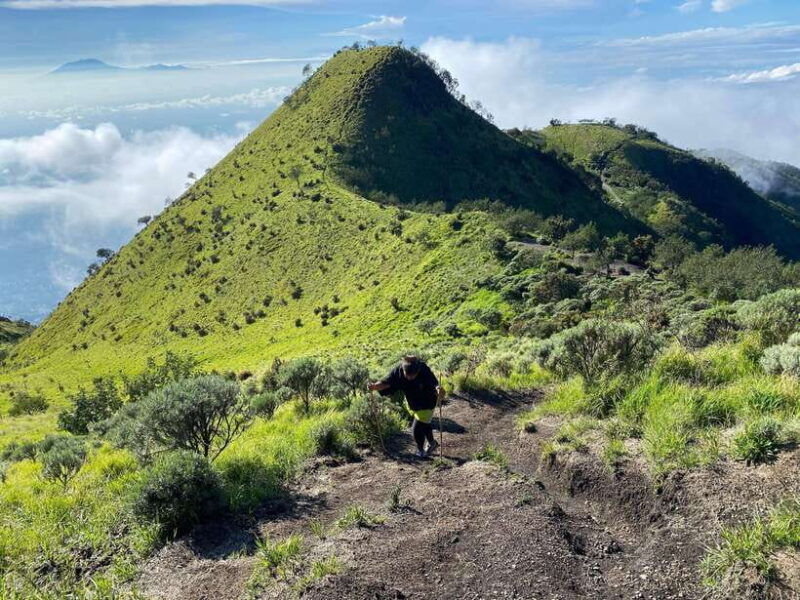 from-yogyakarta-sunrise-sunset-mount-merbabu-camping