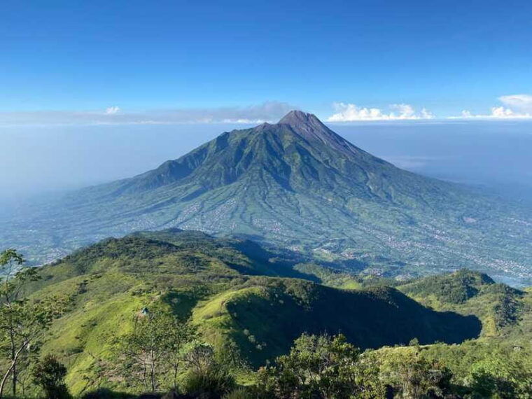 from-yogyakarta-sunrise-sunset-mount-merbabu-camping
