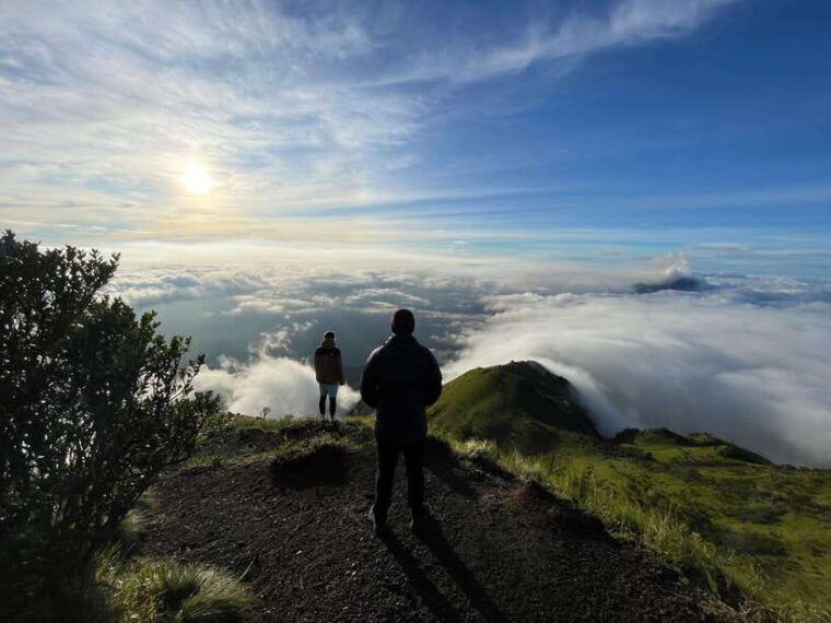 from-yogyakarta-sunrise-sunset-mount-merbabu-camping