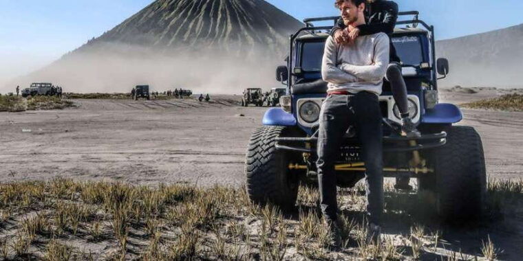 from-yogyakarta-tumpak-sewu-bromo-ijen-4d3n-guided-tour