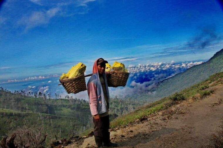 from-yogyakarta-tumpak-sewubromo-ijen-4-day