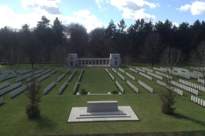from-ypres-the-christmas-truce-to-passchendaele-ypres-based-ww1-private-tour