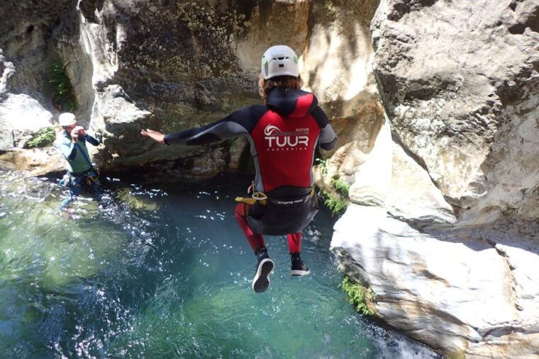 from-yunquera-canyoning-tour-to-zarzalones-canyon