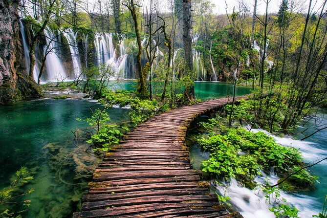 from-zadar-plitvice-lakes-with-boat-ride-zadar-old-town-tour