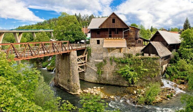 from-zagreb-private-day-trip-to-plitvice-lakes-rastoke