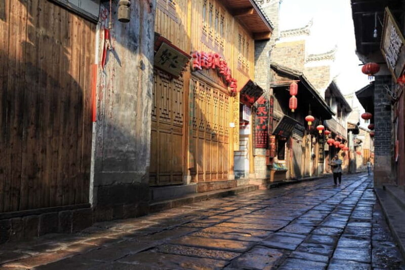 From Zhangjiajie: Fenghuang Ancient Town & Furong Town Tour - An Authentic Day Out: What to Expect from the Tour