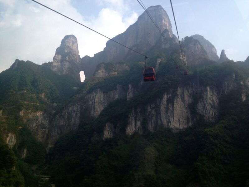 from-zhangjiajie-full-day-trip-to-tianmen-mountain
