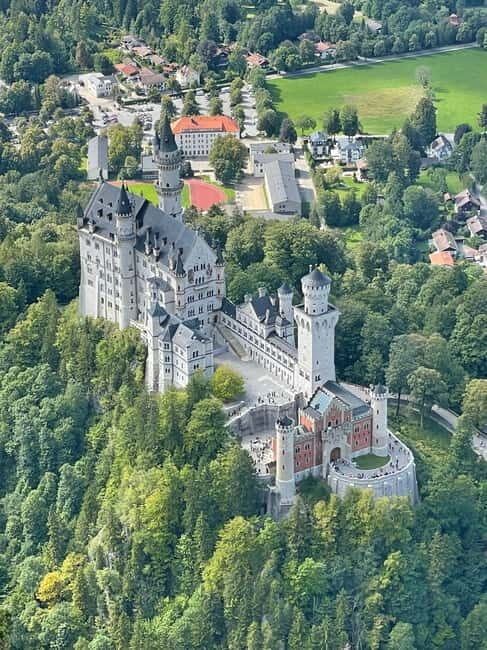 From Zurich: Neuschwanstein Castle Private Tour with Lunch - Discovering Neuschwanstein from Zurich: An Authentic Bavarian Day Trip