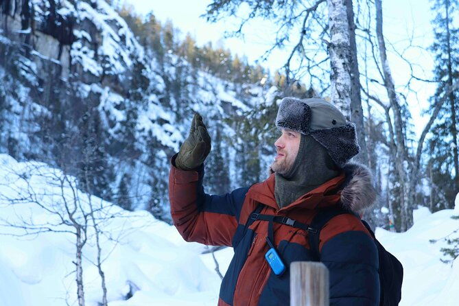 frozen-waterfalls-hike-through-korouoma-canyon