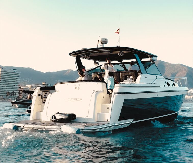 Fuengirola : Luxury cruise private yacht VIP sunset - A Detailed Look at the Private Yacht Sunset Cruise