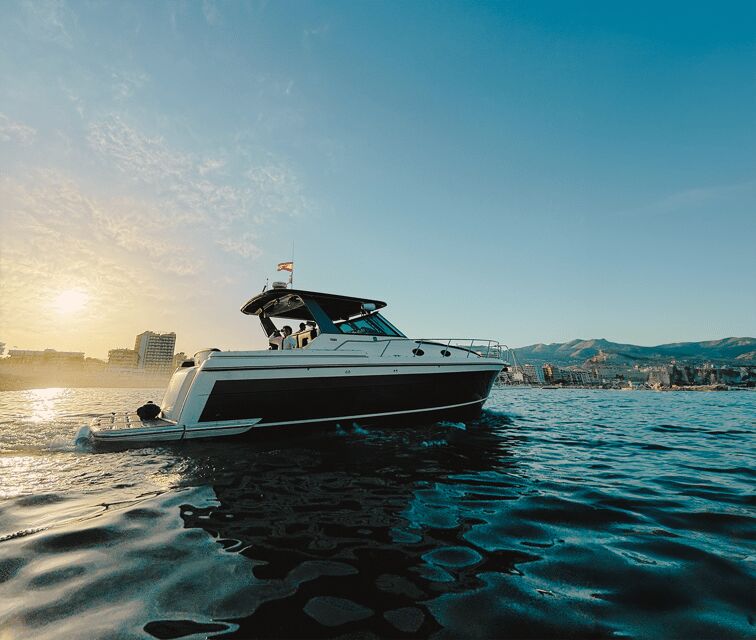 Fuengirola : Luxury cruise private yacht VIP sunset - Frequently Asked Questions