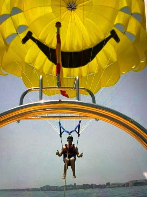 fuengirola-parasailing-on-the-costa-del-sol