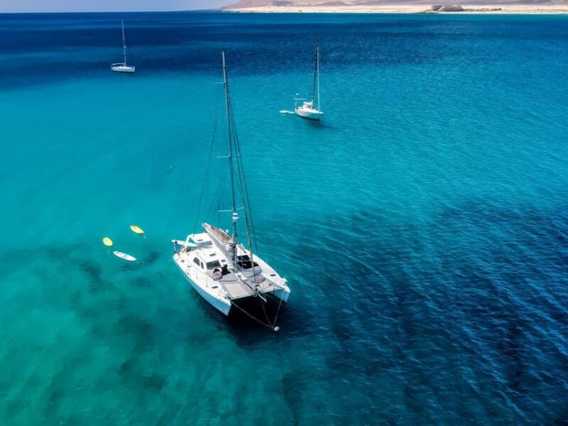 fuerteventura-catamaran-excursion-to-lobos-island