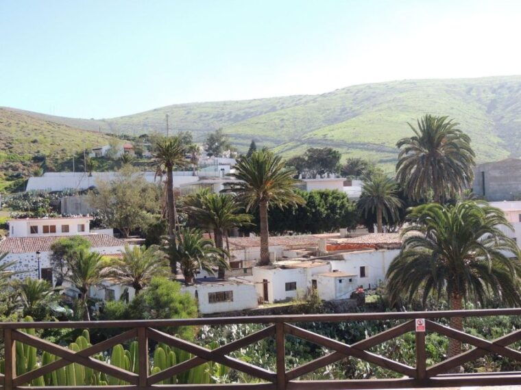 fuerteventura-island-highlights-guided-vip-sightseeing-tour
