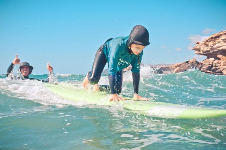 fuerteventura-kids-and-family-surfing-lesson