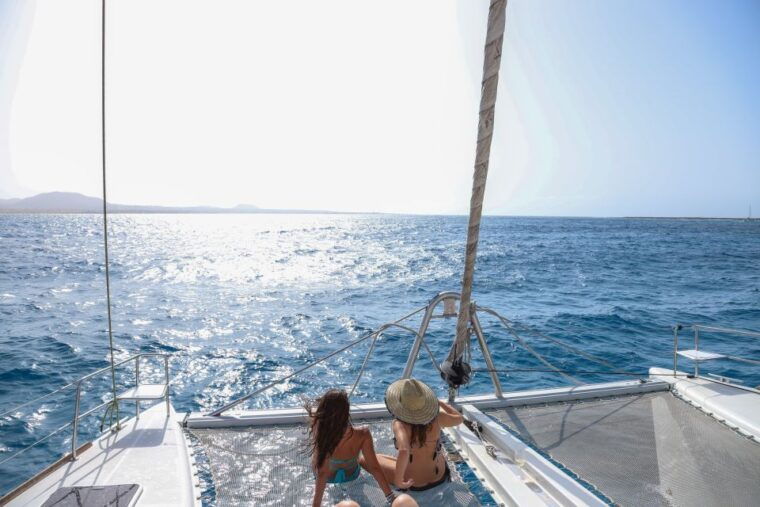 fuerteventura-private-luxury-catamaran-to-lobo-island