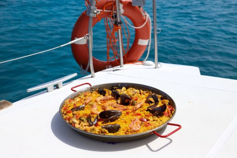 fuerteventura-private-luxury-catamaran-to-lobo-island