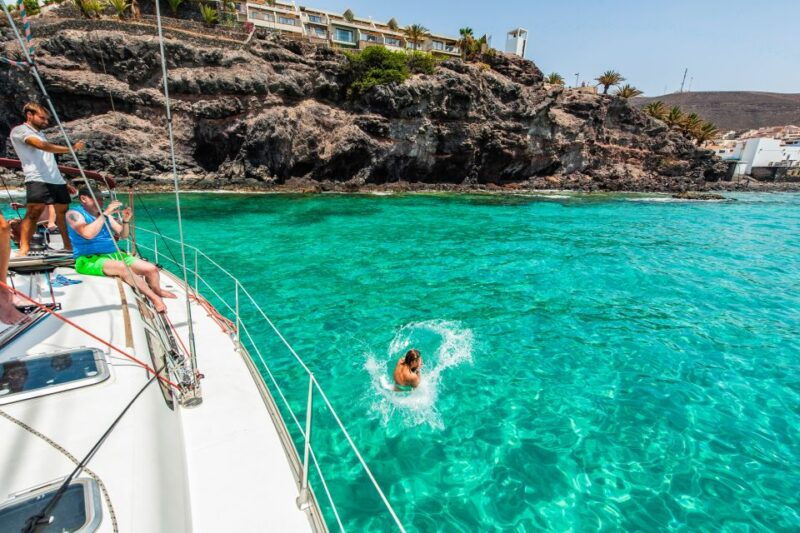 fuerteventura-sailing-with-snorkeling-and-dolphin-watching