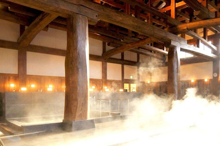 fuji-kawaguchiko-hot-spring-wind-ice-cave-adventure-day