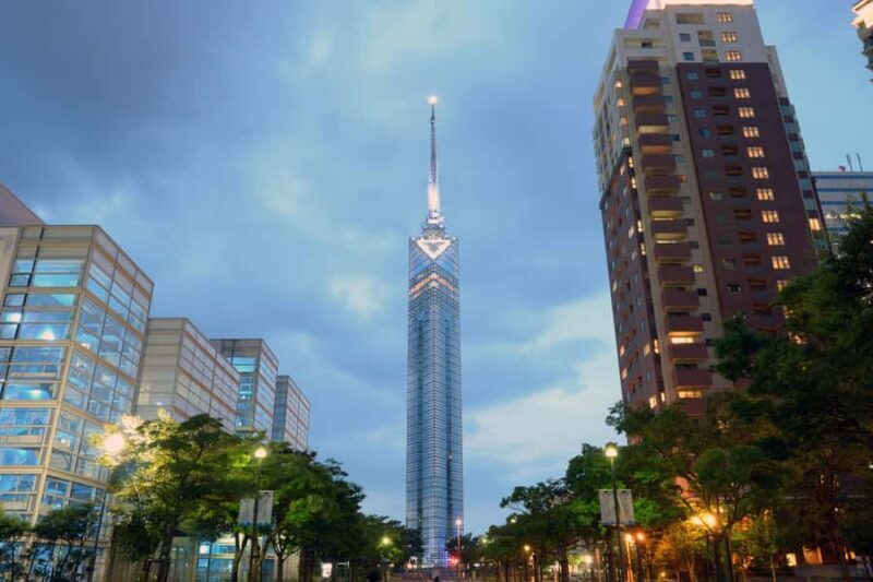 Fukuoka: Castle, Fukuoka Tower, and Yatai Food Tour - Why This Tour Offers Great Value