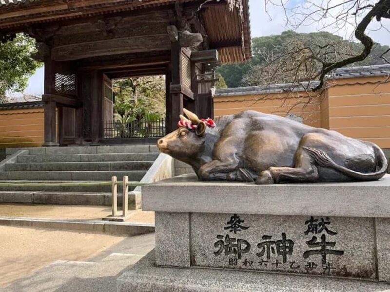 Fukuoka: Dazaifu Shrine, Ohori Park, and Castle Tour - Exploring Dazaifu Tenmangu Shrine