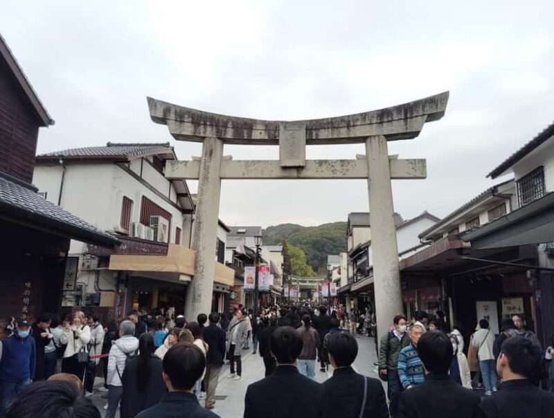 Fukuoka: Dazaifu Tenmangu 2-hour Guided Tour - Exploring Dazaifu Tenmangu: A 2-hour Guided Journey Through Japan’s Historic Shrine