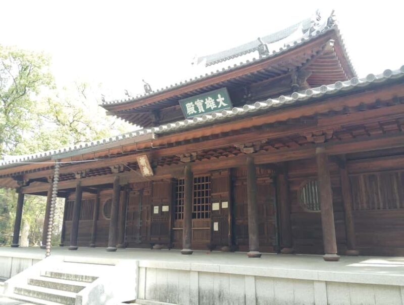 Fukuoka: Hakata Old Town Guided Walking Tour - The Historic Zen Temple and Local Sights
